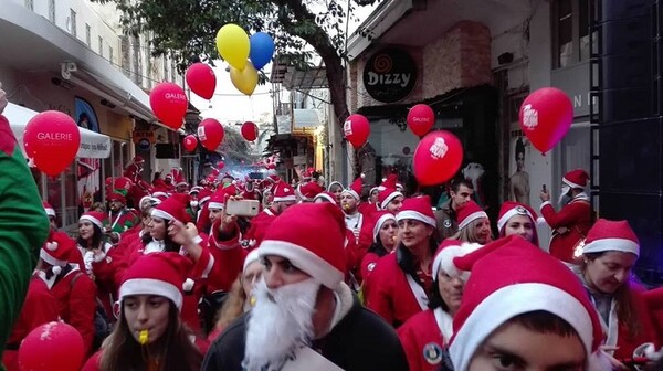 Κρήτη: Αναζητείται λύση για να γίνει το Santa Run στα Χανιά