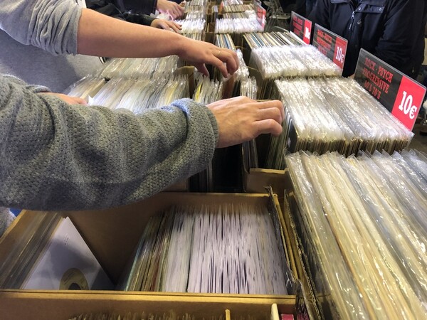 Vinyl Market: Το καθιερωμένο bazaar δίσκων έρχεται στην Τεχνόπολη