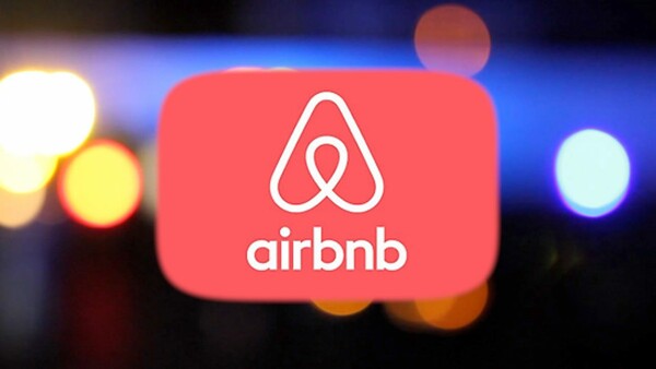 Η Airbnb απαγόρευσε τα πάρτι σε όλα τα σπίτια της πλατφόρμας παγκοσμίως λόγω κορωνοϊού - Όριο ατόμων