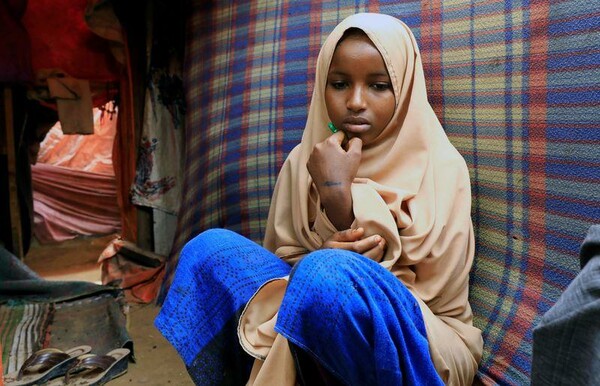 Σομαλία: Σάλος για νομοσχέδιο που νομιμοποιεί τον γάμο παιδιών - Ακόμα και πριν τα 10 τους χρόνια