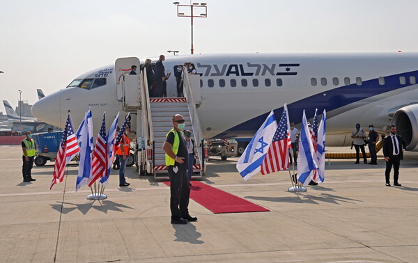 Ιστορική απευθείας πτήση από το Ισραήλ στα Ηνωμένα Αραβικά Εμιράτα
