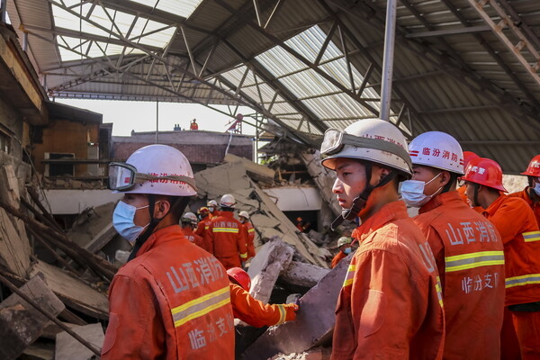 Κίνα: Τουλάχιστον 29 νεκροί από κατάρρευση διώροφου εστιατορίου