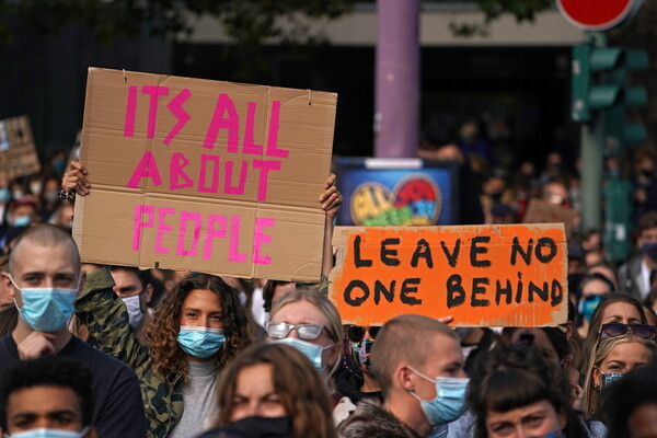 Χιλιάδες διαδηλωτές στη Γερμανία καλούν την ΕΕ να δεχθεί αιτούντες άσυλο από την Λέσβο