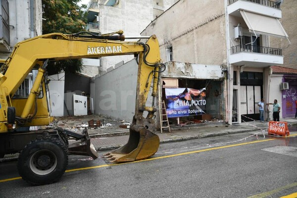 Κατεδάφισαν οίκο ανοχής στη Λάρισα με ζωντανή μουσική: «Ηλία, ρίχτο. Όλα είναι δρόμος...»