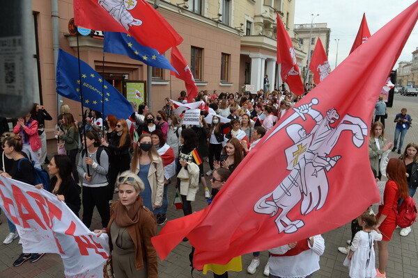 Λευκορωσία: Χιλιάδες σε αντικυβερνητικές διαδηλώσεις κατά Λουκασένκο στο Μινσκ
