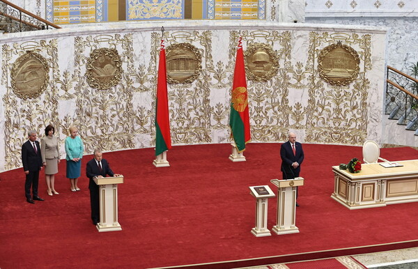 Ο Λουκασένκο ορκίστηκε πρόεδρος της Λευκορωσίας χωρίς να το προαναγγείλει