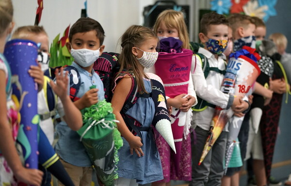 Σχολεία: Πού και πότε είναι υποχρεωτική η χρήση μάσκας - Οι εξαιρέσεις