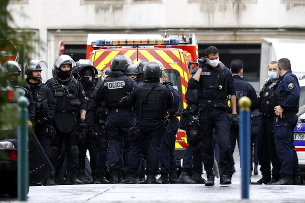Παρίσι: Συλλήψεις για την επίθεση κοντά στα παλιά γραφεία του Charlie Hebdo - 2 σοβαρά τραυματίες