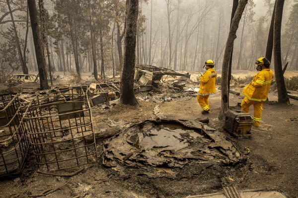 ΗΠΑ: Τουλάχιστον 24 νεκροί από πυρκαγιές - Μαζική εκκένωση 500.000 κατοίκων από τις εστίες τους [ΦΩΤΟΓΡΑΦΙΕΣ]