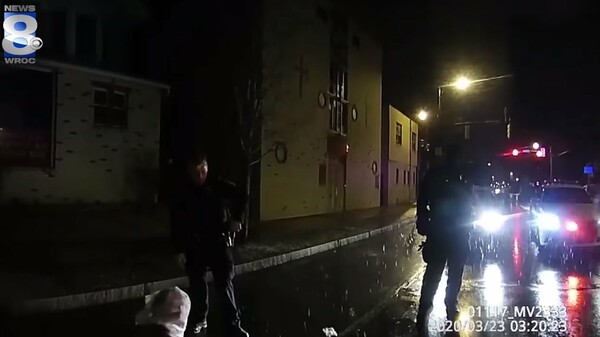 Νέο βίντεο- σοκ αστυνομικής βίας στις ΗΠΑ: Έβαλαν σακούλα στο κεφάλι συλληφθέντα που πέθανε