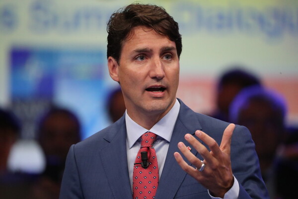 Τριντό: Το δεύτερο κύμα κορωνοϊού χτυπά τον Καναδά - Η μάχη της γενιάς μας