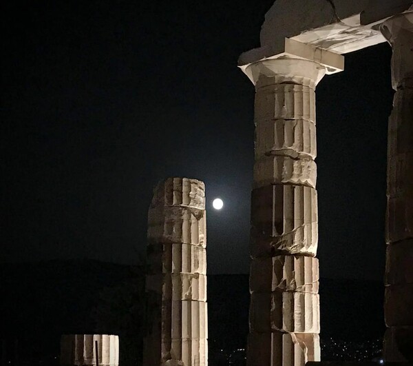 Αλλάζει ο φωτισμός στην Ακρόπολη - Εντυπωσιακά στιγμιότυπα από την πρώτη πρόβα