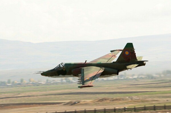 Αρμενία: «Τουρκικό F-16 κατέρριψε μαχητικό Su-25 – Νεκρός ο πιλότος»