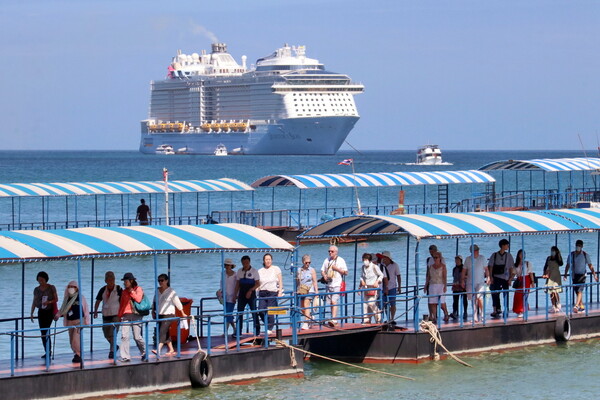 Κρουαζιέρες «στο πουθενά» λανσάρει η Σιγκαπούρη - Τα πλοία δεν θα προσεγγίζουν λιμάνια