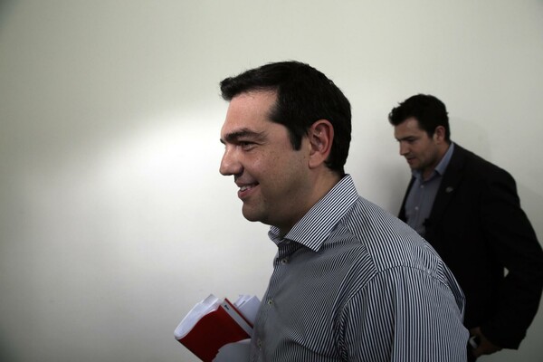 Ακούστε ζωντανά τη συνέντευξη του Αλέξη Τσίπρα στις 12.00