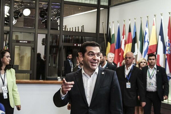 Deutsche Welle: Κερδισμένος από τις πρόωρες εκλογές θα ήταν μόνο ο Τσίπρας