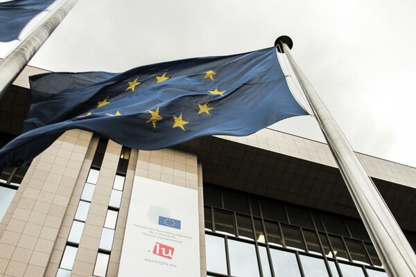 Der Spiegel: Η Γερμανία είναι έτοιμη να συζητήσει τη δημιουργία ενός υπουργείου Οικονομικών της Ευρωζώνης