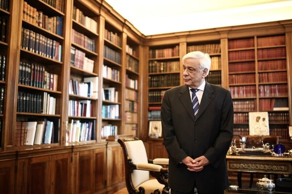 Σύνοδο Κορυφής για το μεταναστευτικό ζητά ο Προκόπης Παυλόπουλος