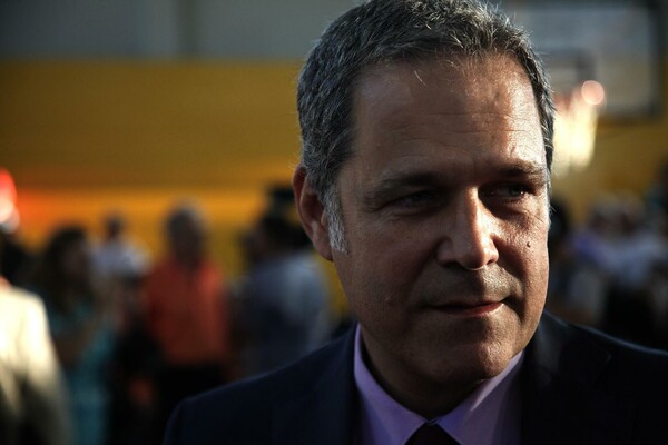 Θάνος Τζήμερος: Το Δέντρο και το Δάσος...