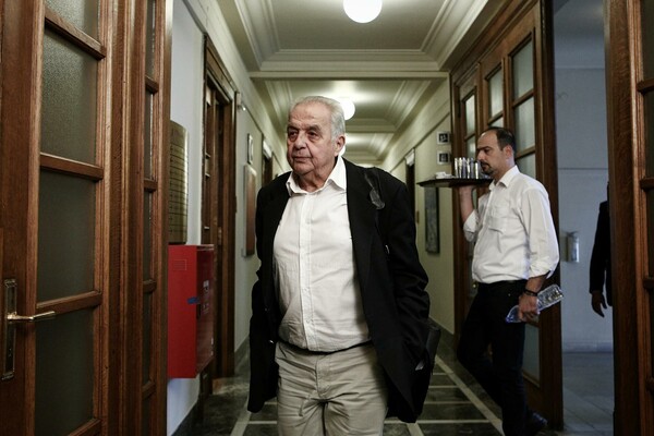 Φλαμπουράρης: Αν πέσουμε από τους 120 βουλευτές είναι λογικό ότι δεν μπορεί να σταθεί η κυβέρνηση