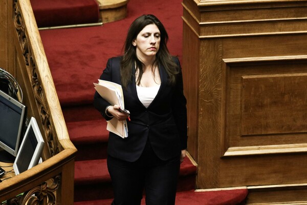 Συμβασιούχοι της Βουλής κατά Κωνσταντοπούλου-Είναι απλήρωτοι και ανασφάλιστοι,ενώ παρέχουν κανονικά τις υπηρεσίες τους