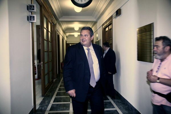 Ο Καμμένος κατέθεσε στην ΕΣΗΕΑ την έκθεση του ΚΕΕΛΠΝΟ με τα ποσά που δόθηκαν σε δημοσιογράφους