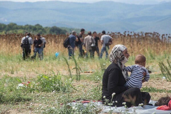 To χάος πίσω απ' τα σύρματα στα σύνορα - 20 φωτογραφίες και βίντεο από την Ειδομενή