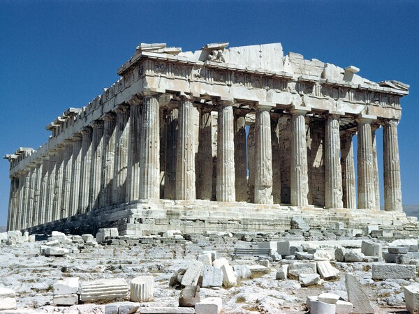 Σήμερα γιορτάζουν τα μνημεία