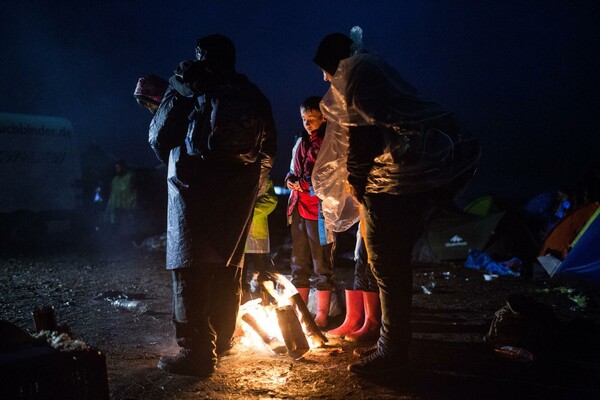 Η Visa Europe προσφέρει 1 εκατ. λίρες στην οργάνωση "Save The Children" για την προσφυγική και μεταναστευτική κρίσης