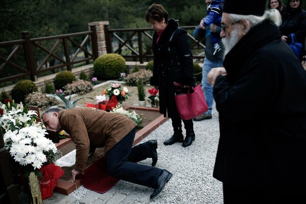 Ουρές στον τάφο του γέροντα Παΐσιου