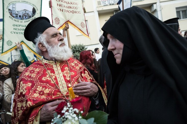 7 στους 10 Ελληνες θέλουν διαχωρισμό Εκκλησίας - Κράτους