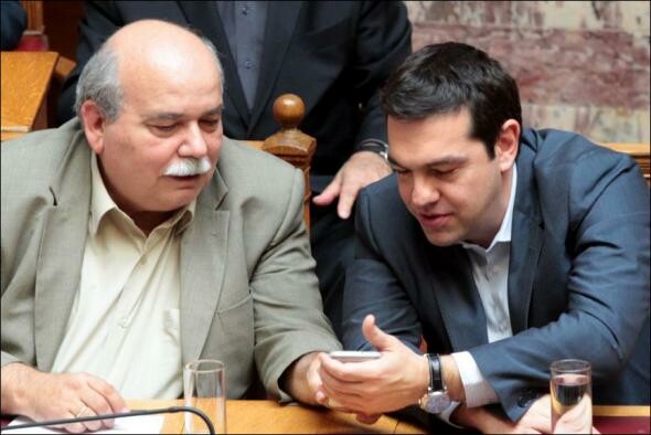 Κάτι τρέχει με το κινητό του Τσίπρα