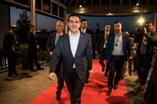 Reuters: Η Ελλάδα λέει ότι η συμφωνία άρχισε να γράφεται