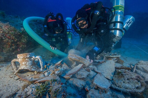 Στο φως πάνω από 50 αντικείμενα από το Ναυάγιο των Αντικυθήρων