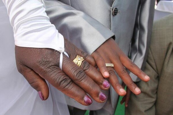 Ν. Αφρική: Εννιάχρονος παντρεύτηκε 62χρονη