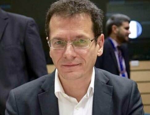 Την παραίτησή του υπέβαλε και ο Μάνος Μανουσάκης