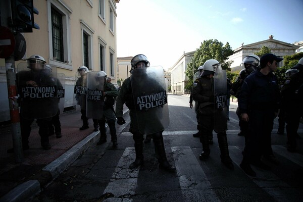 Ένταση και επεισόδια στο κέντρο της Αθήνας