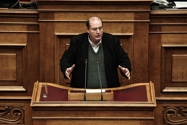 Παράθυρο για εκλογές ή δημοψήφισμα από τον κοινοβουλευτικό εκπρόσωπο του ΣΥΡΙΖΑ Ν. Φίλη