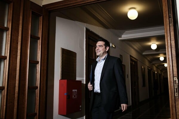 Μαξίμου: Δεν παίρνουμε μέτρα αν δεν μας δώσει χαλάρωση η ΕΚΤ