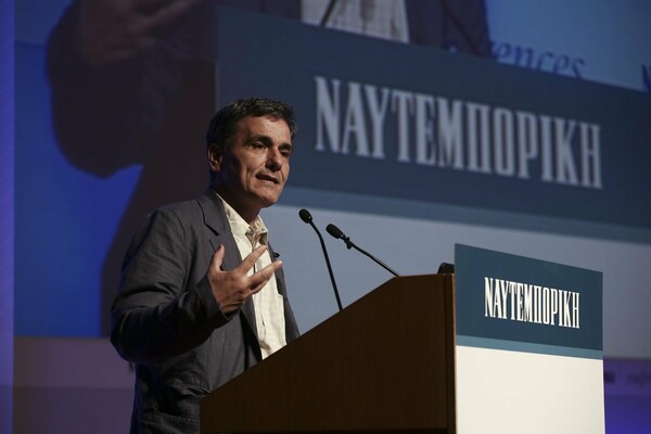 Αναταράξεις απ' την παραδοχή Τσακαλώτου