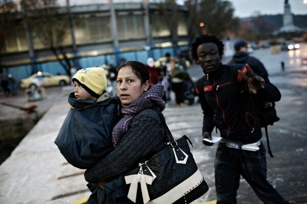 Reuters: Μετεγκατάσταση 40.000 προσφύγων από Ελλάδα - Ιταλία θα προτείνει η Κομισιόν