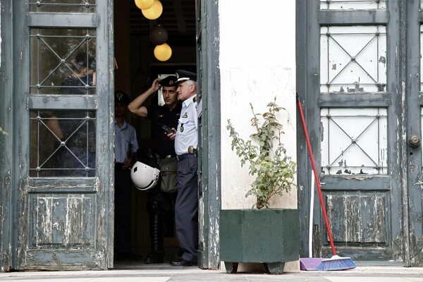 Ελεύθεροι οι 14 συλληφθέντες για την κατάληψη στην Πρυτανεία