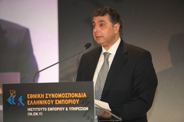 Οι μισοί έμποροι αδυνατούν να καλύψουν τις ασφαλιστικές τους εισφορές