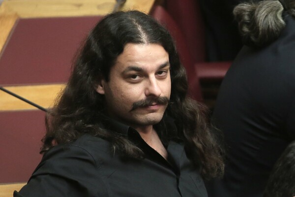 Ο Δήμαρχος Λευκάδας έβγαλε έξω τον Μπαρμπαρούση