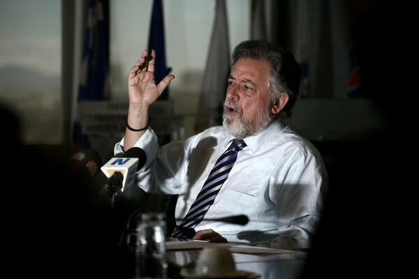 Πανούσης: Μπαχαλάκηδες δρουν επί μισθώσει
