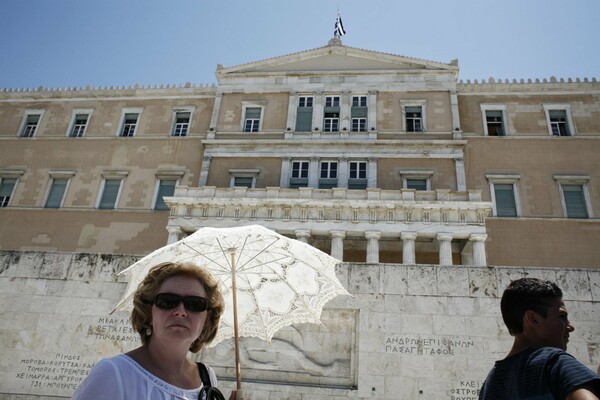 Οκτώ κλιματιζόμενες αίθουσες ανοικτές από σήμερα στο Δήμο Αθηναίων
