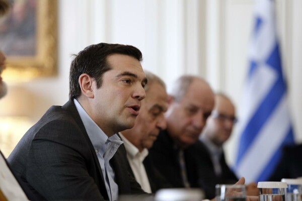 Τσίπρας για προσφυγικό: Αντιμετωπίζουμε ένα πρόβλημα που ξεπερνάει τις δυνάμεις μας