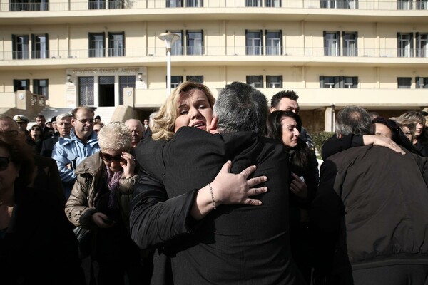 Τα λείψανα έξι αγνοουμένων στρατιωτών από την τουρκική εισβολή στην Κύπρο επέστρεψαν στην Ελλάδα 41 χρόνια μετά