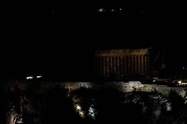 Η «Ωρα της Γης» στην Αθήνα και μεγάλες πόλεις του κόσμου