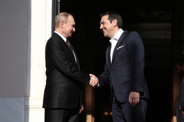 Συνάντηση Τσίπρα- Πούτιν: Για "αλλαγή σελίδας στην Ελλάδα" μίλησε ο Πρωθυπουργός. "Απτά αποτελέσματα" ζητά ο Ρώσος Πρόεδρος